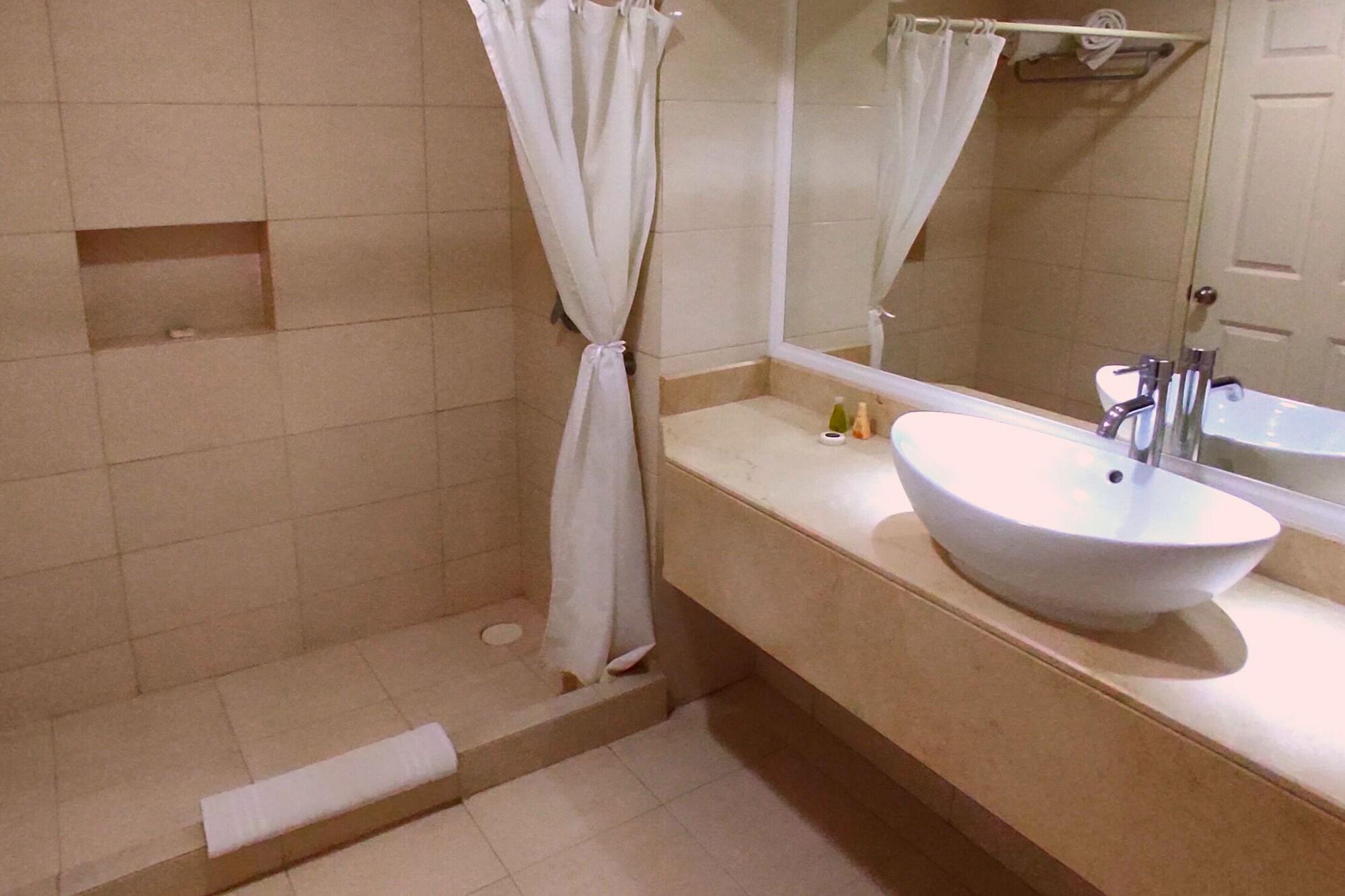 Hotel Real Del Bosque Golf And Spa Tula de Allende Bagian luar foto