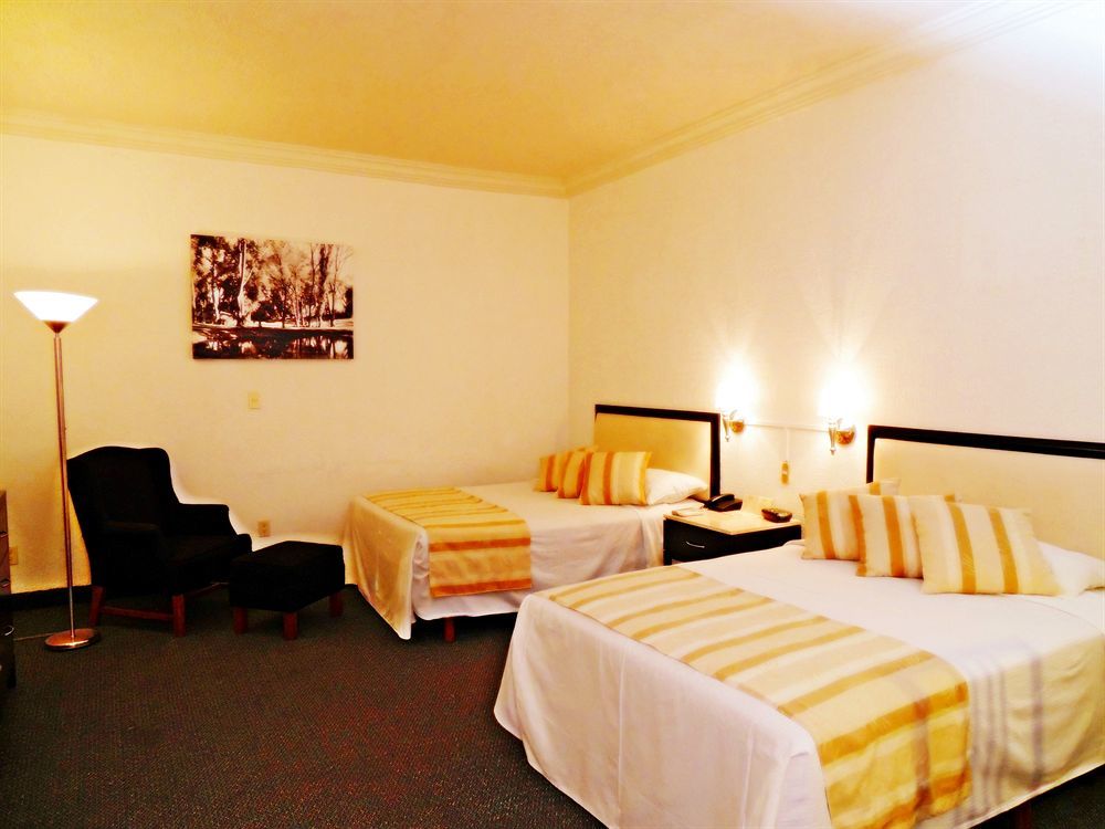 Hotel Real Del Bosque Golf And Spa Tula de Allende Bagian luar foto