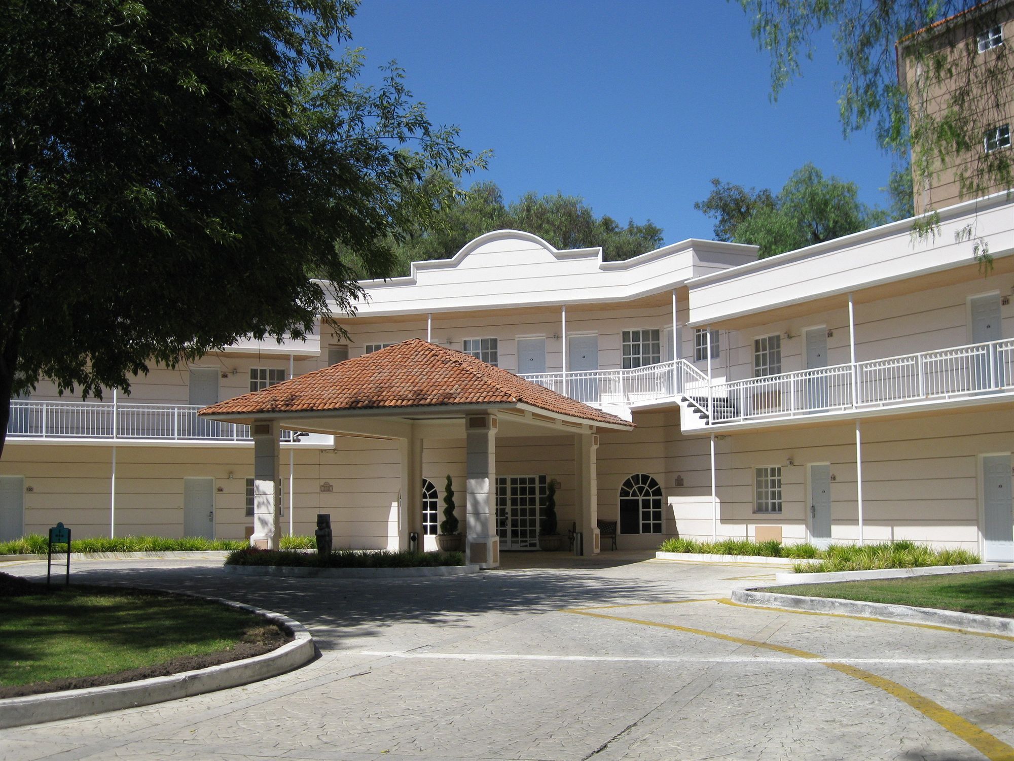 Hotel Real Del Bosque Golf And Spa Tula de Allende Bagian luar foto